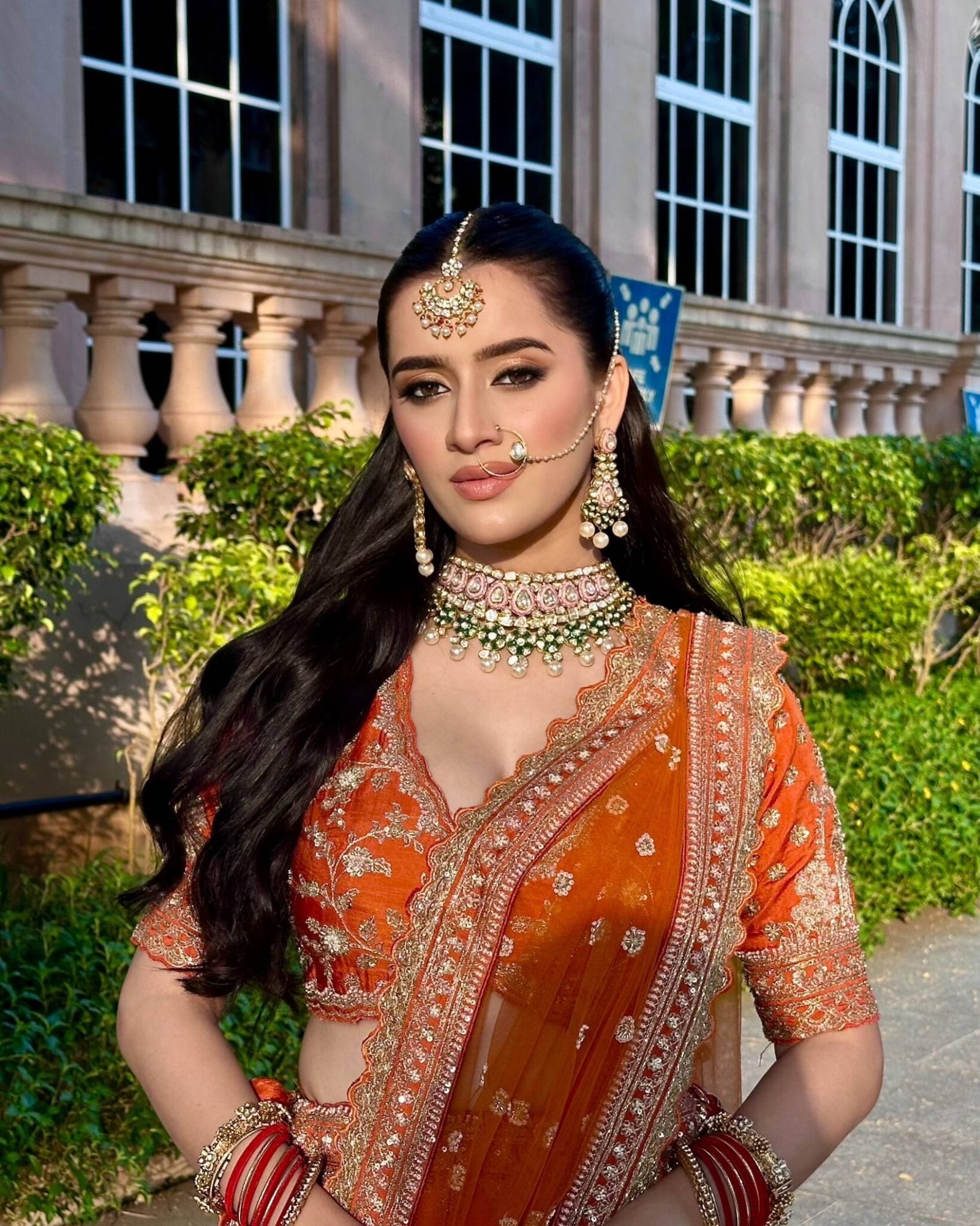 Mumbai reception bride with makeup, hairstyling and draping by Tejaswini in Bandra
