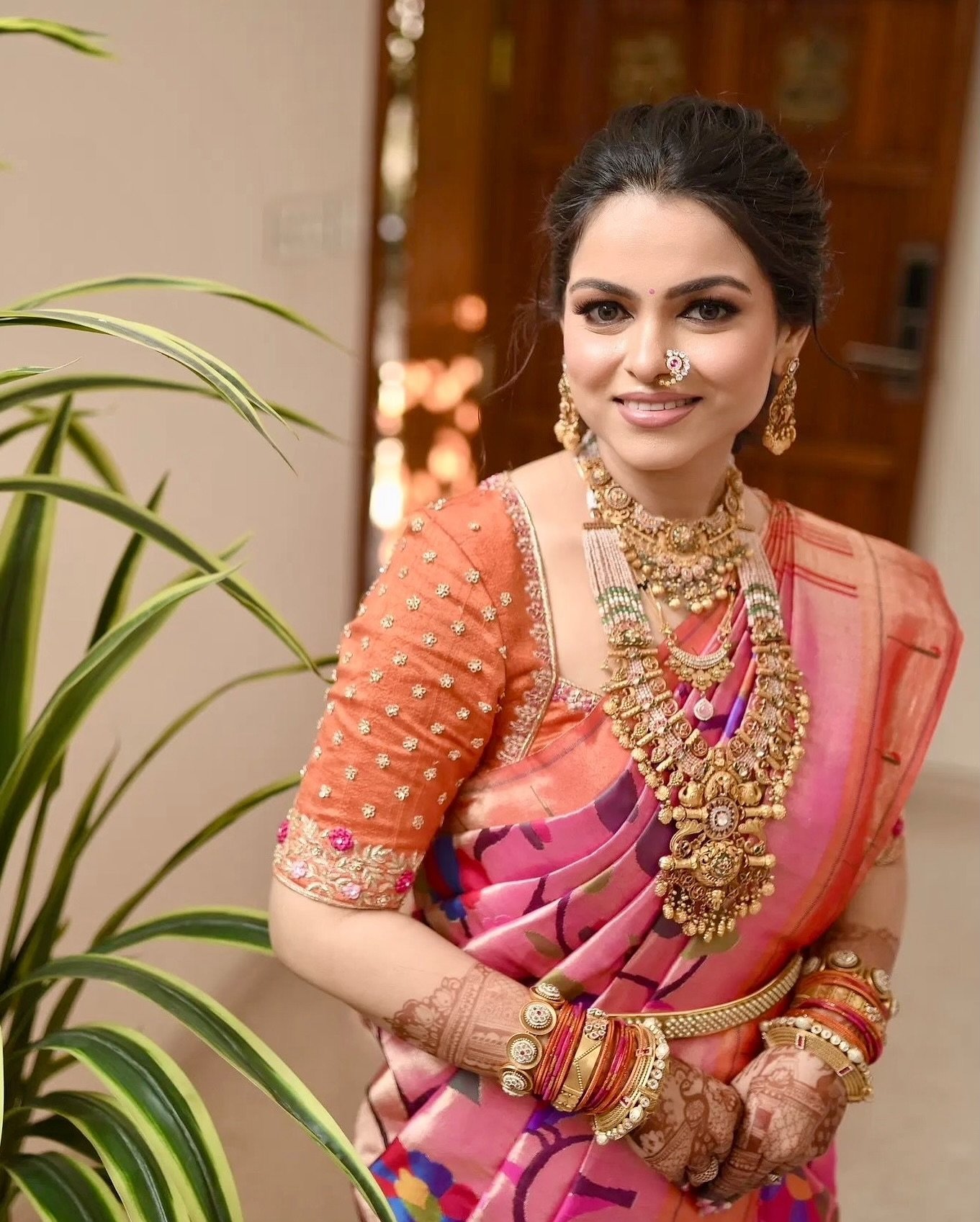 Maharashtrian bride Nath look Mumbai