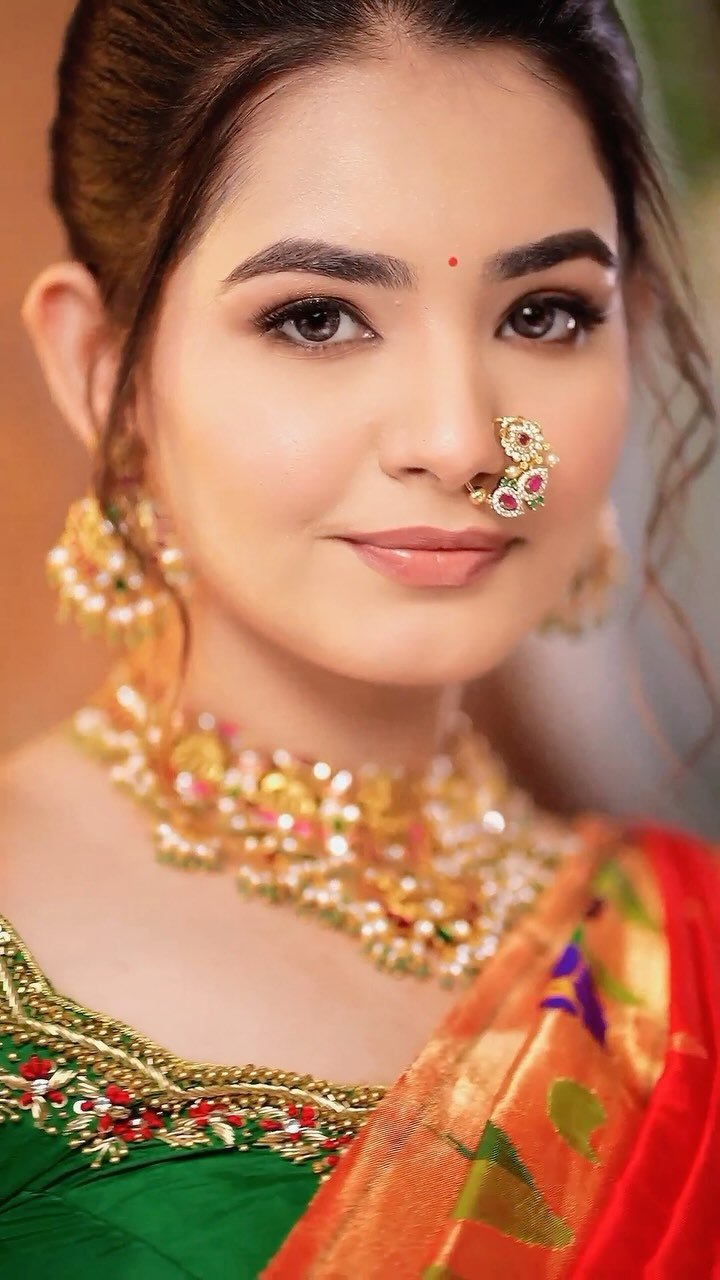 Marathi wedding makeup reel by Tejaswini Makeup Artist