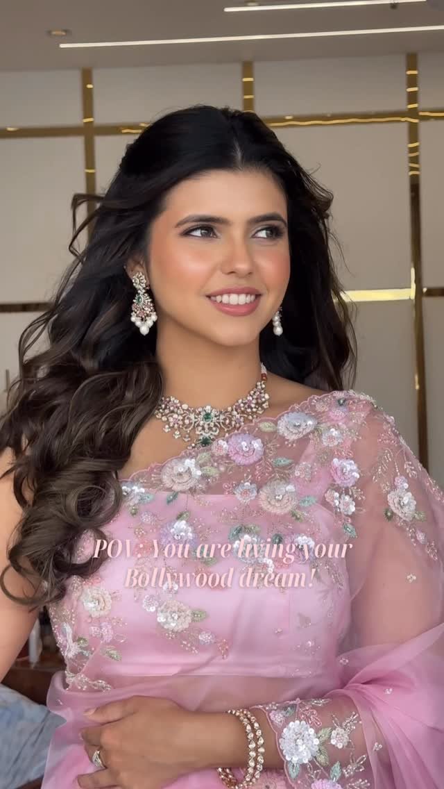 North Indian wedding makeup reel by Tejaswini Makeup Artist