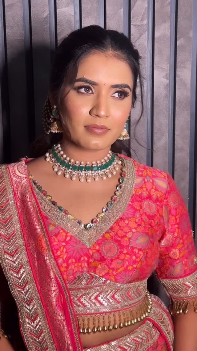 North Indian wedding makeup reel by Tejaswini Makeup Artist