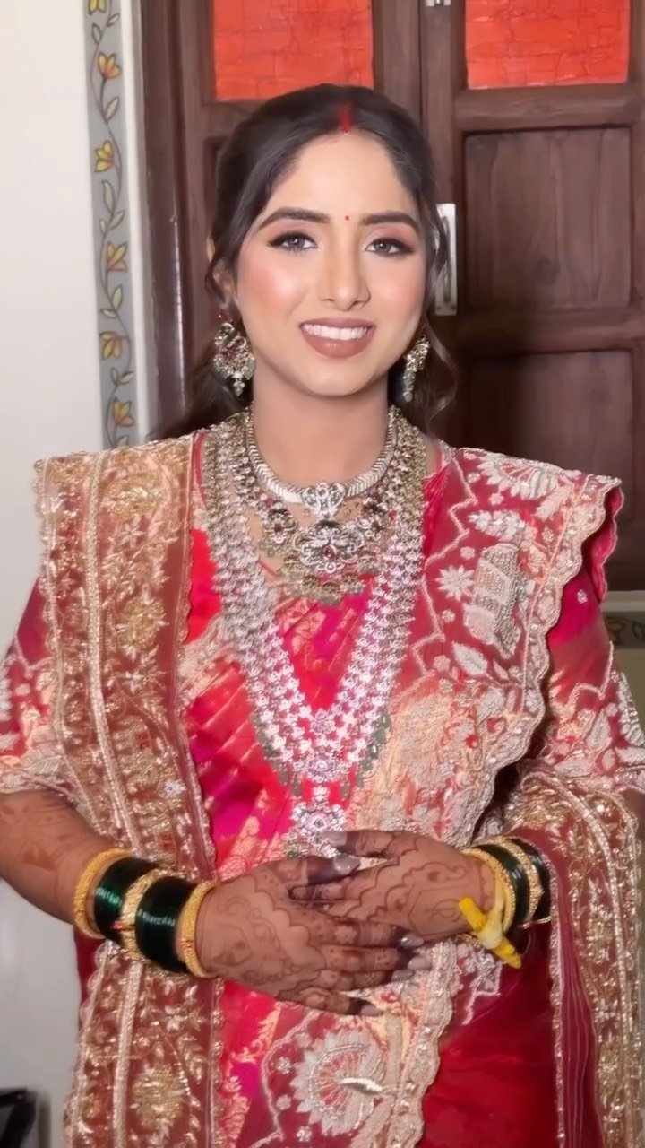 Marathi wedding makeup reel by Tejaswini Makeup Artist