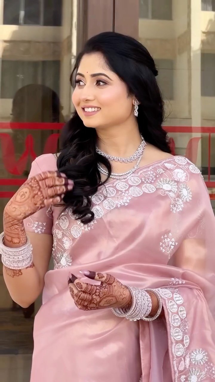 Marathi wedding makeup reel by Tejaswini Makeup Artist