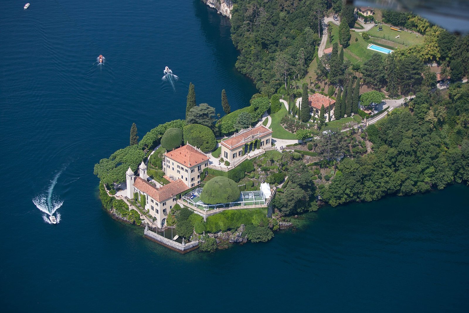 Villa del Balbianello on its promontory above Lake Como