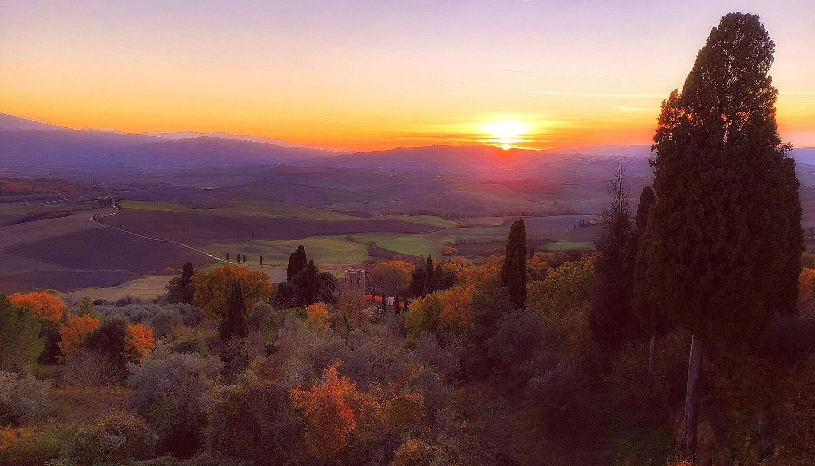 Sunset over the Val d'Orcia from Pienza