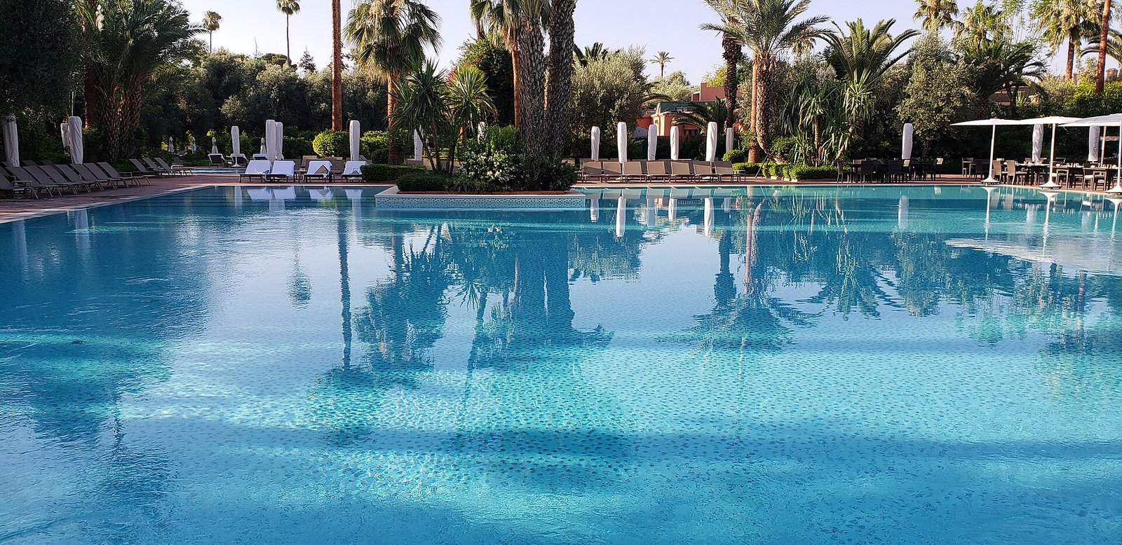 La Mamounia — outdoor pool and gardens