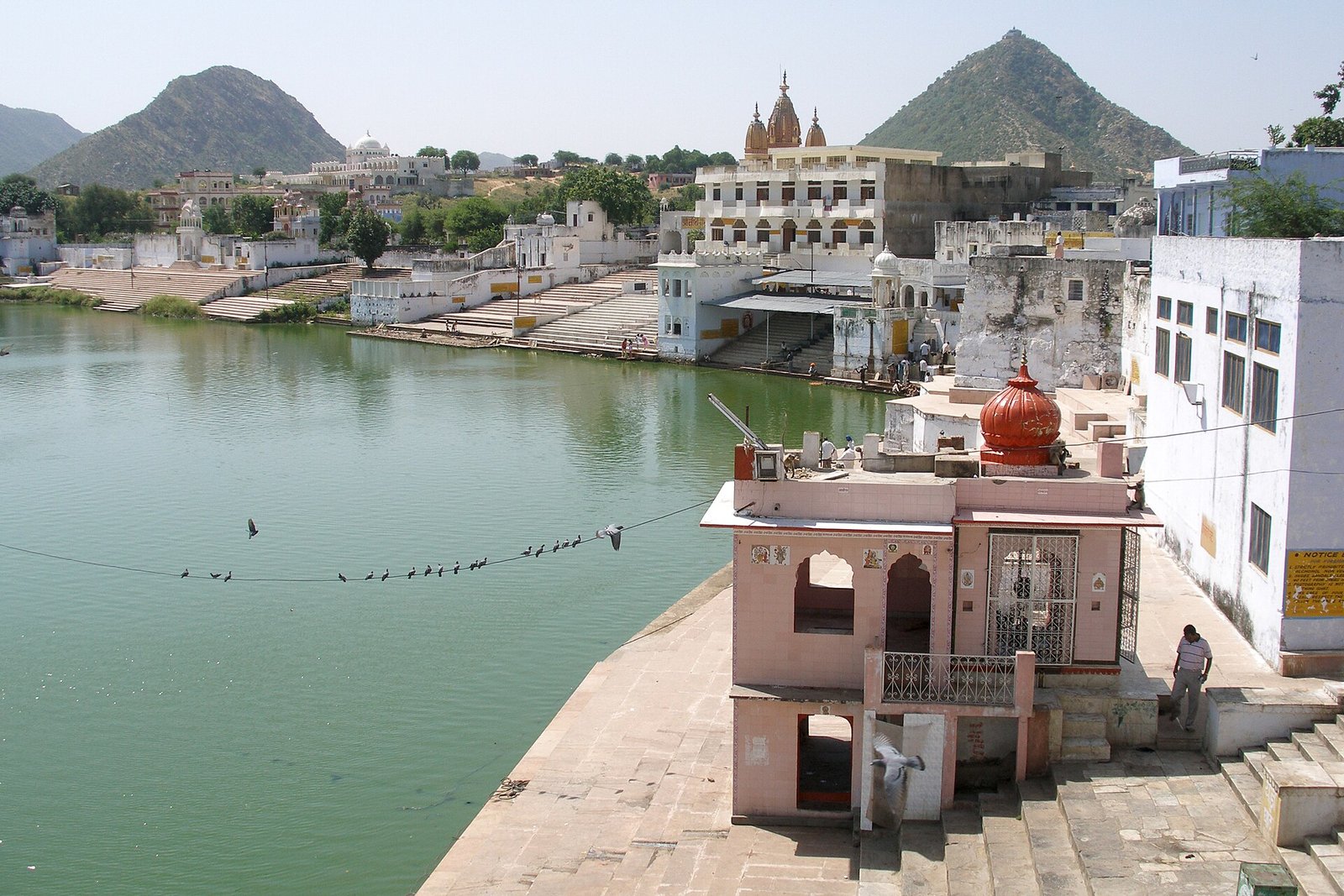 Pushkar Lake and its ghats, a few kilometres from Ananta