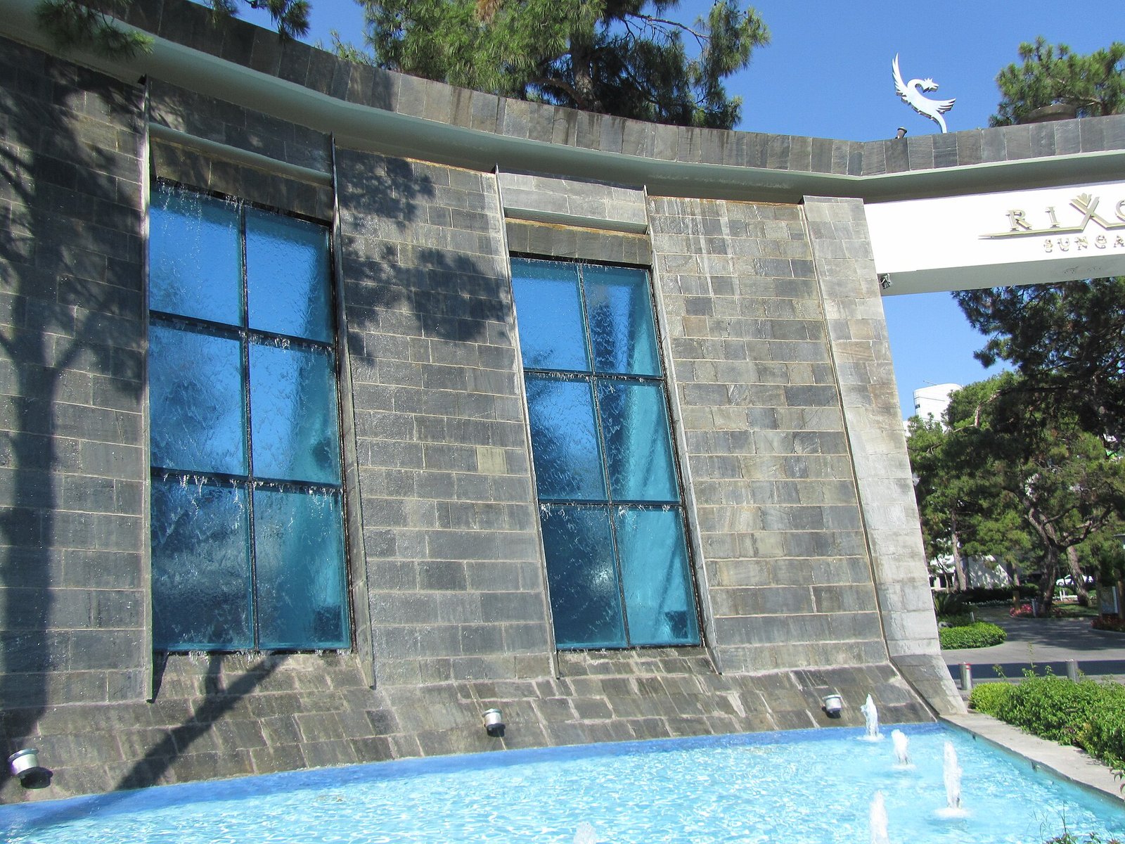 Rixos Sungate entrance
