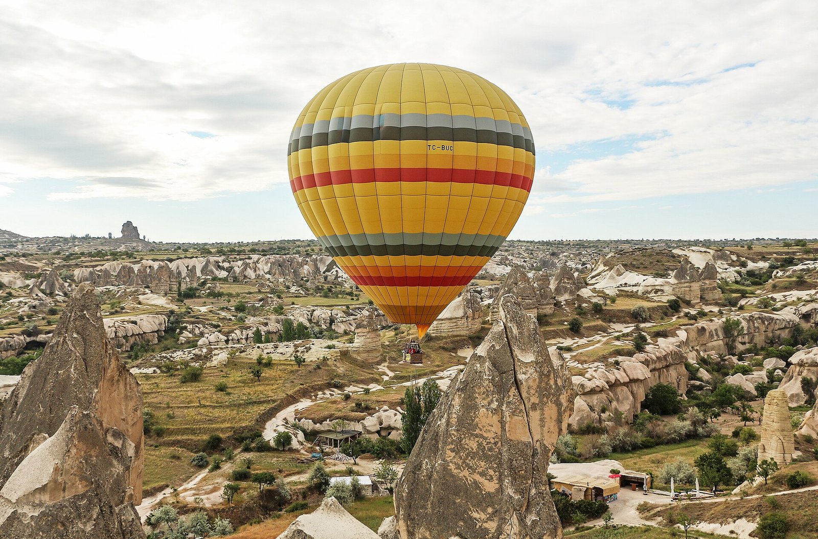 Balloons over the valleys